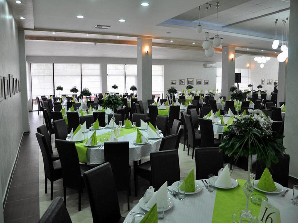 Hotel Jezero Бор Екстер'єр фото