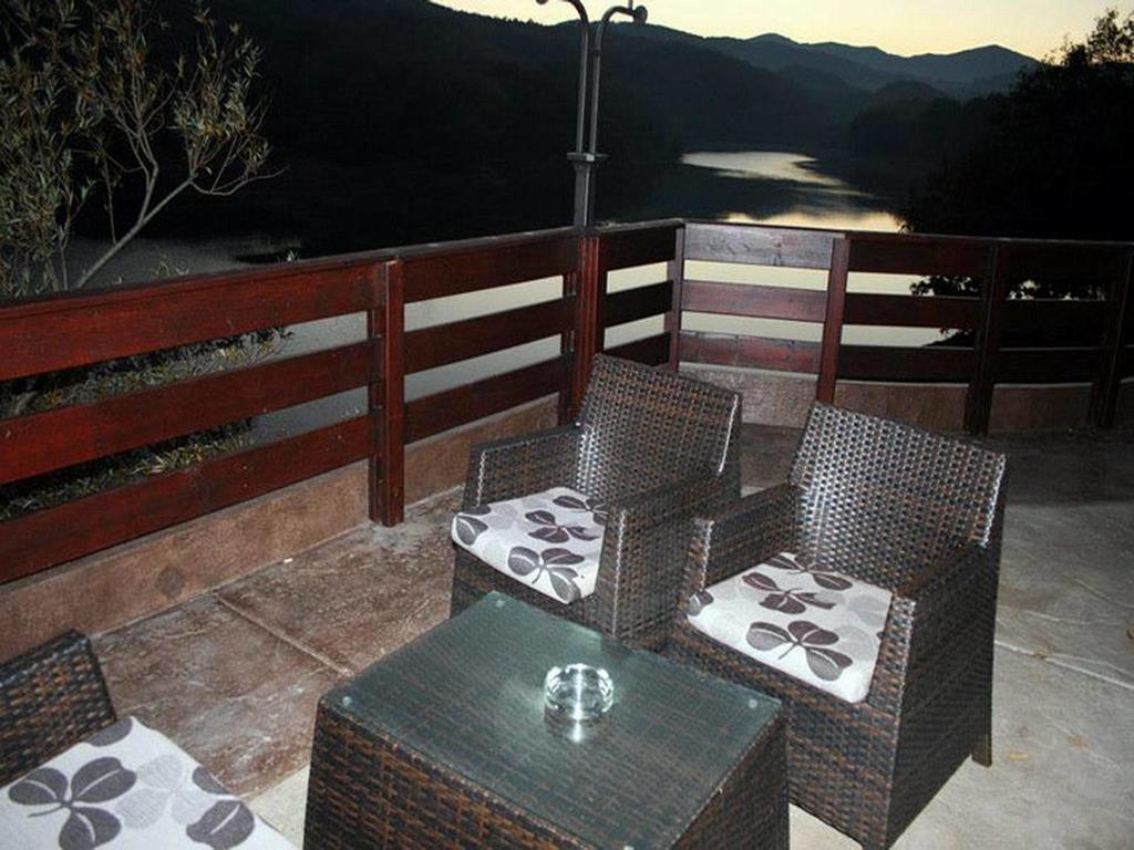 Hotel Jezero Бор Екстер'єр фото